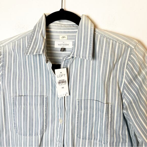NWT SZ XS Ann Taylor Loft Denim Distressed Color Button Down - Picture 3 of 9